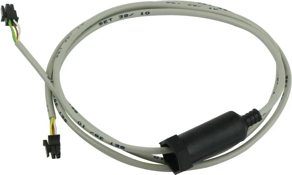 Kabel mit mehreren Leitungen und Steckverbindern, wahrscheinlich für einen Kesselfühler von Bosch, sichtbar ist eine ummantelte Verbindungseinheit.